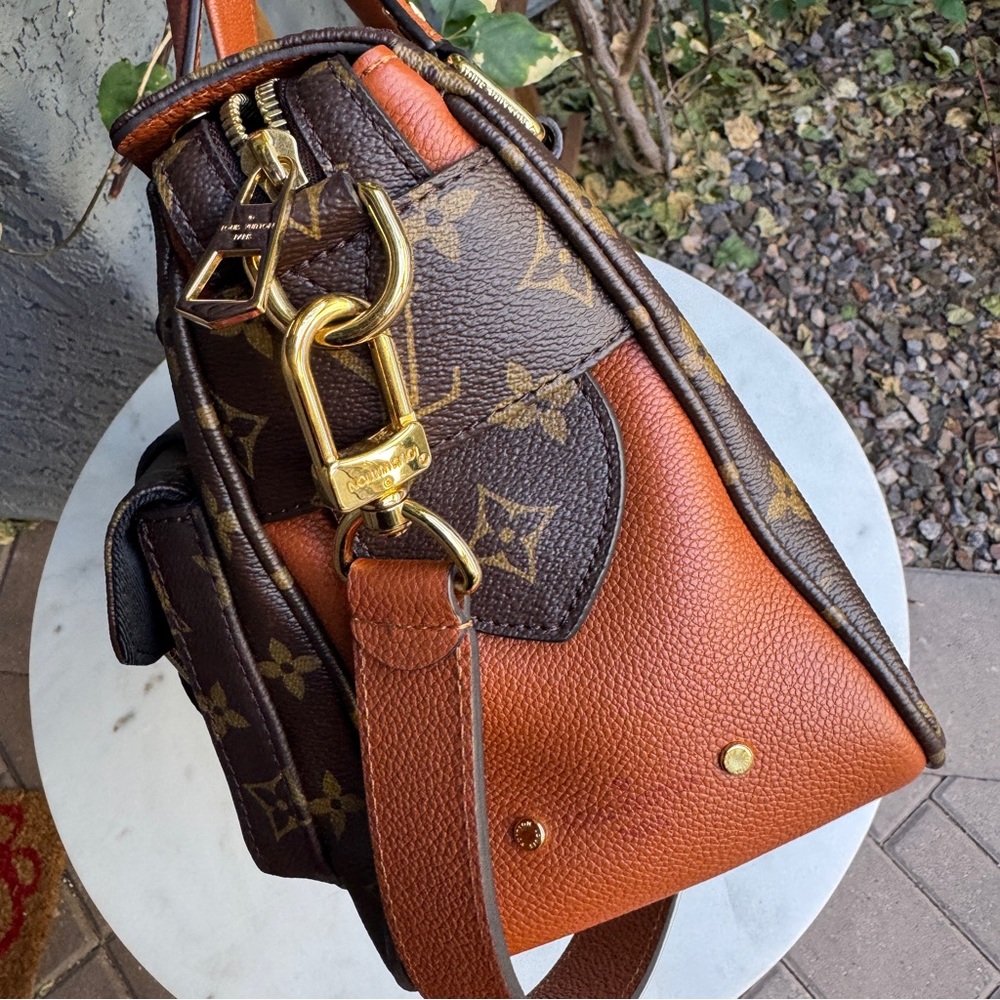 Louis Vuitton Monogram Manhattan NM - Picture 10 of 16